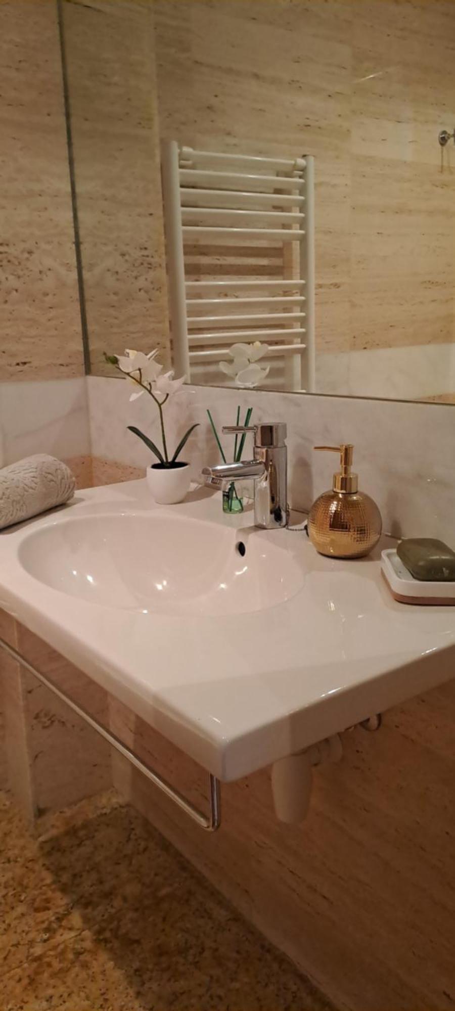 Habitaciones De Lujo Con Hermosas Vistas A La Cuidad Burgo Esterno foto
