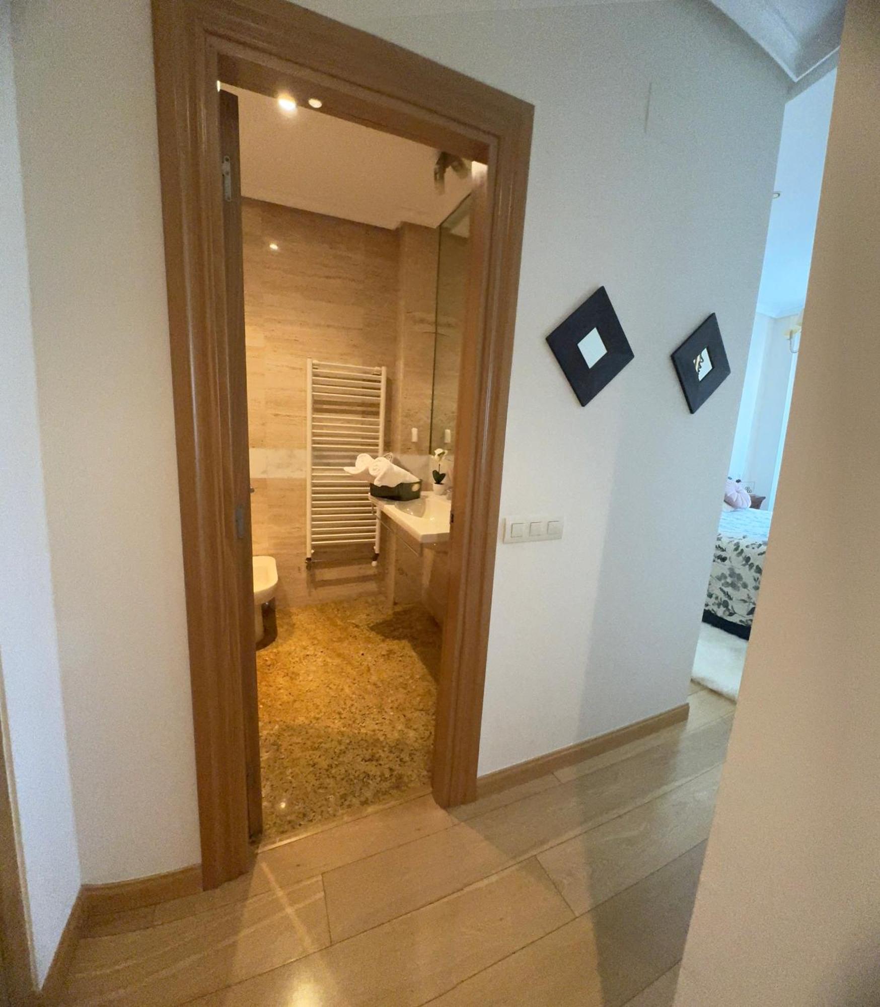 Habitaciones De Lujo Con Hermosas Vistas A La Cuidad Burgo Esterno foto
